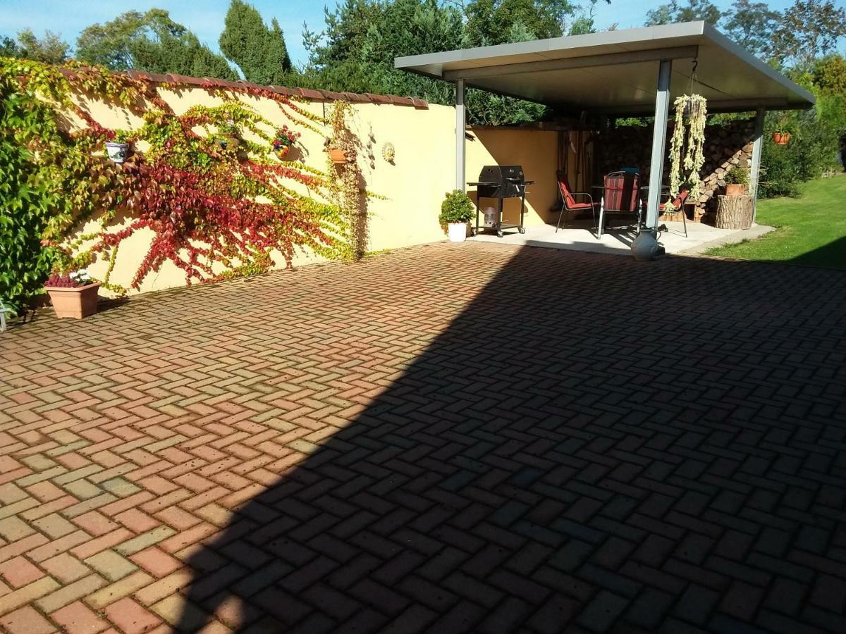 Kleines Zuhause Magdeburg Exterior foto